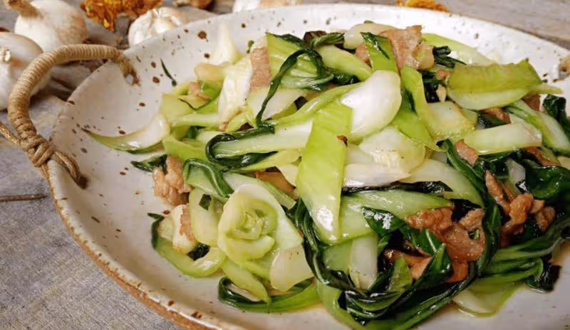 隔夜菜能不能吃？營養師：4種菜一旦隔夜，易產生致癌物質