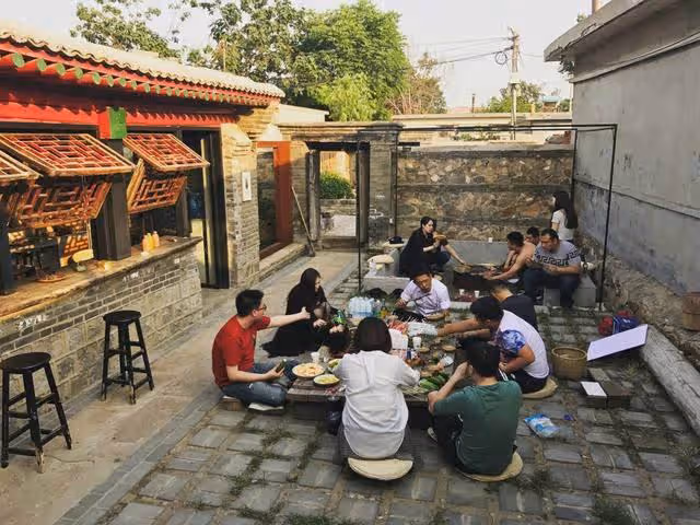 "兒媳,我兒住你的房還要給房租?" "媽,我家買房花了30萬"