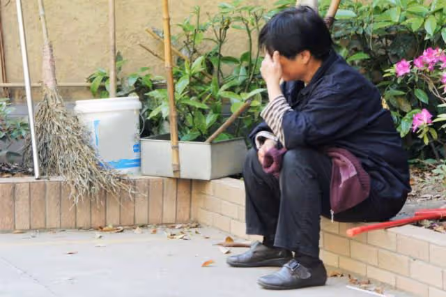 "兒媳,你過生日還買蛋糕?真會花錢" "媽,我上班,你來帶孩子"