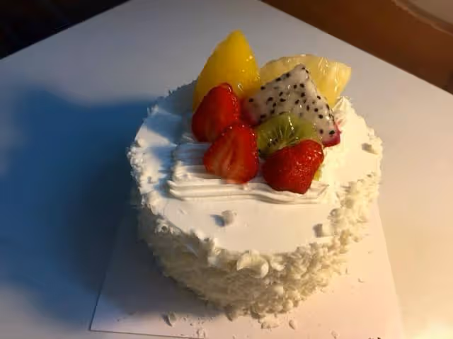 "兒媳,你過生日還買蛋糕?真會花錢" "媽,我上班,你來帶孩子"