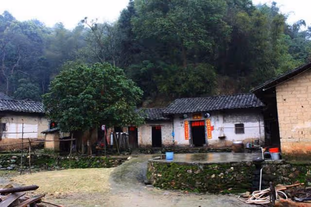 "兒媳,拿20萬把老家的房子翻新下吧" "媽,我們還沒買房"