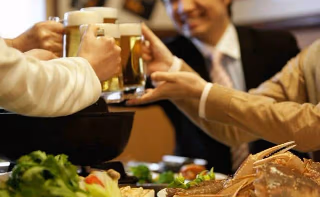 "兒媳,我不想別人說我兒子吃軟飯,離婚吧" "媽,你想好了?"