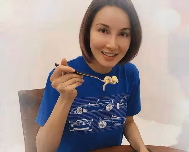 前TVB女星嫁入豪門後隱退,半復出狀態拍劇,凍齡狀態引網友大讚