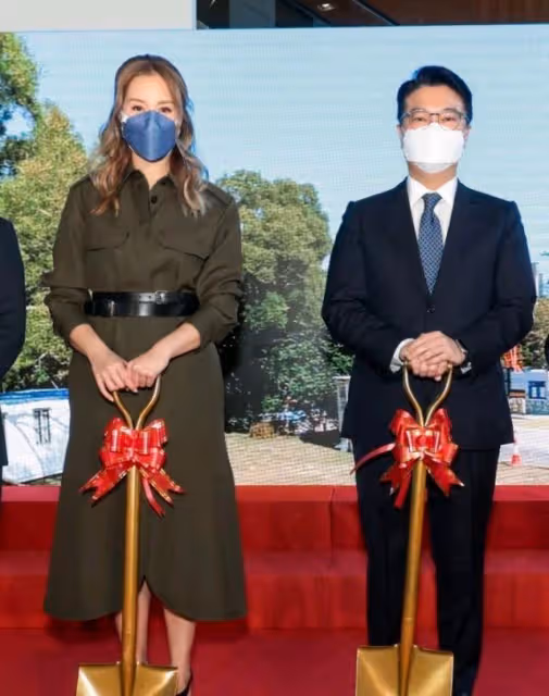 徐子淇接手李兆基的千億帝國,低調素樸打扮溫柔如水