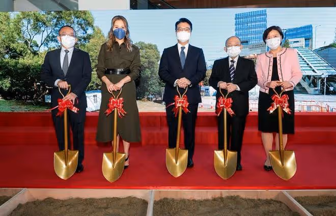 徐子淇接手李兆基的千億帝國,低調素樸打扮溫柔如水