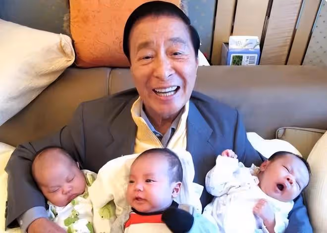 徐子淇接手李兆基的千億帝國,低調素樸打扮溫柔如水