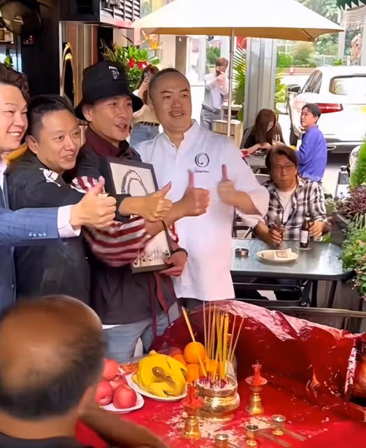 黃宗澤餐廳暴雷:粉絲稱意面都是冷的,服務員的態度很傲慢