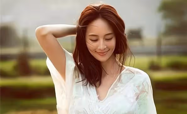 小三懷孕，丈夫帶她回家逼宮，婆婆霸氣護兒媳：就算不要兒子也要兒媳