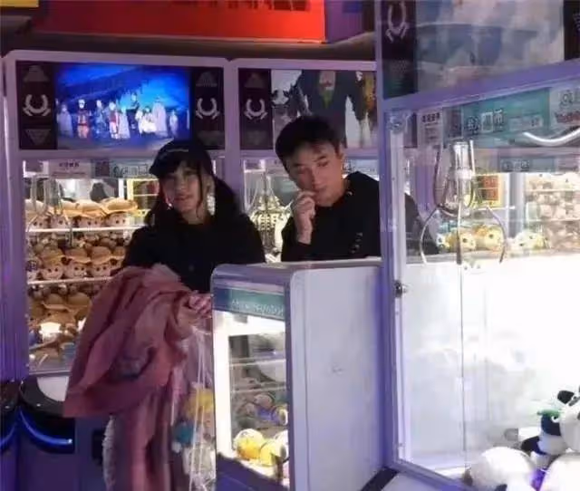 國外純欲宅男女神,曾是王思聰緋聞女友?這身材絕了