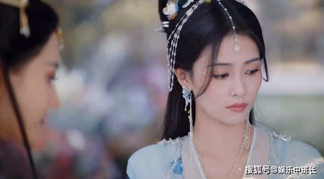 《長月燼明》看了黎蘇蘇的身世，才知她為何是殺魔神的命定之人