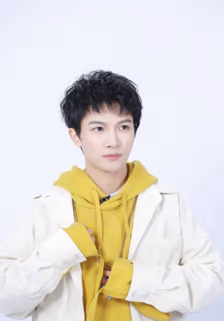 周深：因為個子只有161，生活中煩惱不少，喜歡比自己高的女朋友