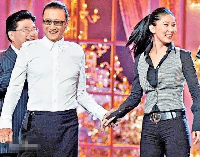 謝賢與小49歲嫩妹爺孫戀!自曝沒碰過她,分手給兩千萬