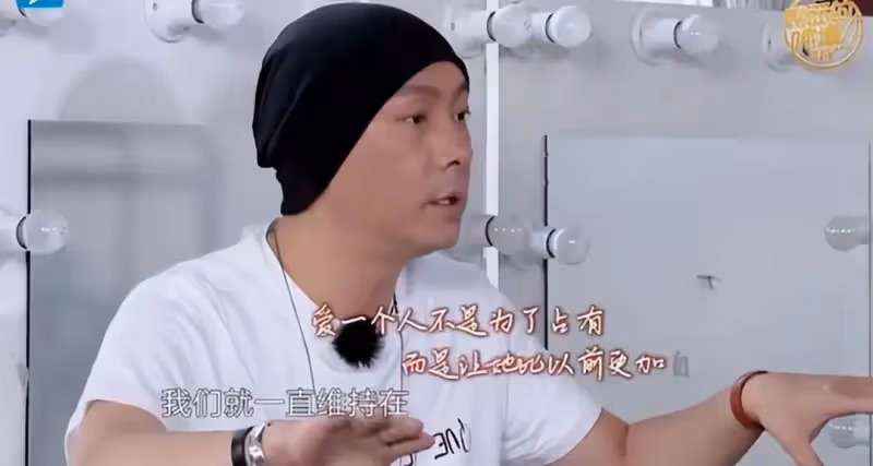 膝下無子女,每月見一次,張衛健和張茜的婚姻,有多少人難理解?