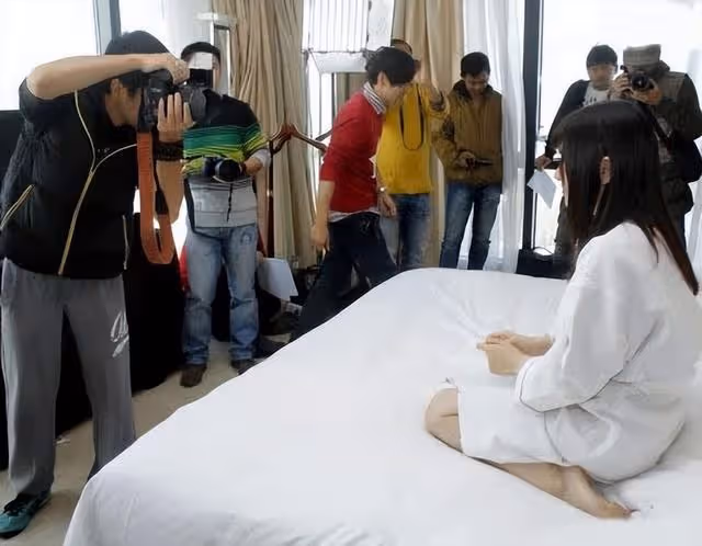 逼良為娼還是自甘墮落?AV行業,到底是如何壓迫日本女性的