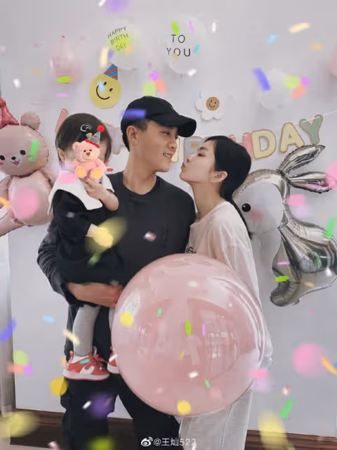 杜淳王燦給女兒慶祝2歲生日,透露女兒叫杜冉兒
