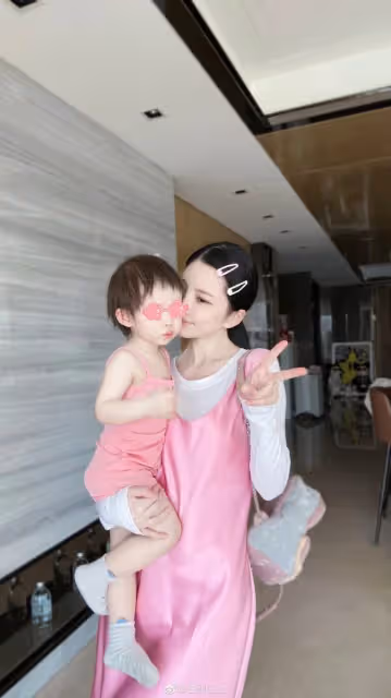 杜淳王燦給女兒慶祝2歲生日,透露女兒叫杜冉兒
