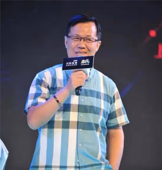 卓偉稱自己是張繼科事件親歷者,實錘張繼科故意引導債主敲詐景甜