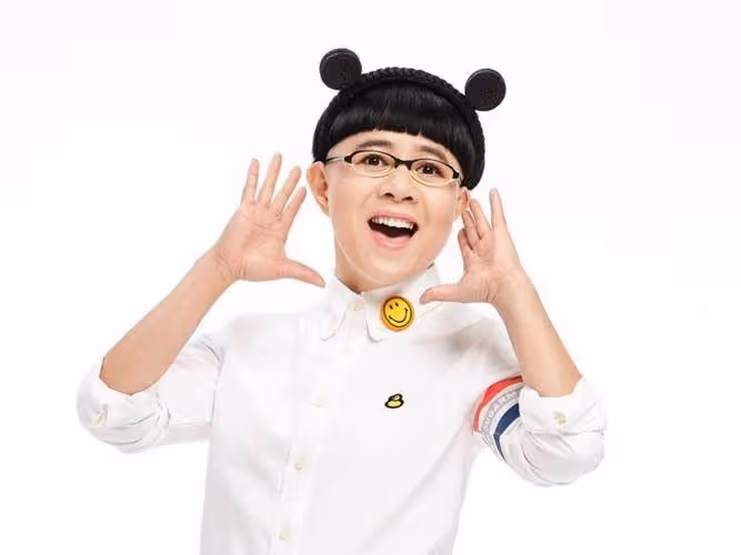 金龜子嫌退休金少,帶女兒一起賣貨遭吐槽:別裝嫩了,還是退休吧!