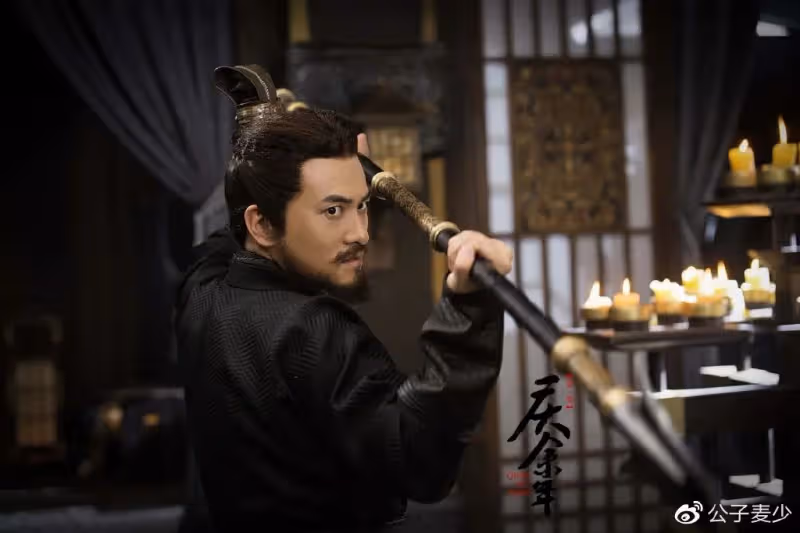 「白蓮花」何潔:三個孩子兩個爹,演藝事業止步不前,無礙身家破億