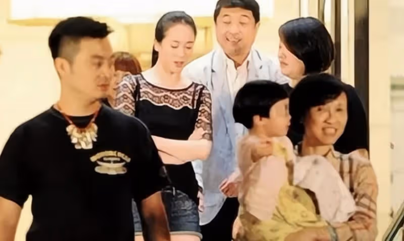 左小青身材有多撩人?當她下水那一刻,網友:真是人間尤物