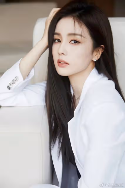 趙麗穎穩拿白玉蘭？白鹿被惡剪？劉嘉玲提防梁朝偉？黃景瑜傍上大導？陳瑤韓東君復合？