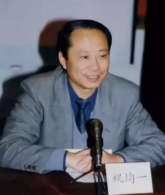 職業情婦盧嘉麗：被多名高官共享，涉案數百億捲款潛逃！至今未歸