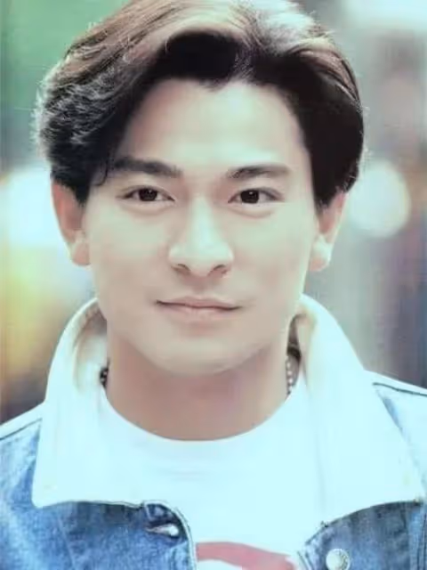 華晨宇你造型詭異癲狂作法的演唱，我們欣賞不了，請你別再作妖了