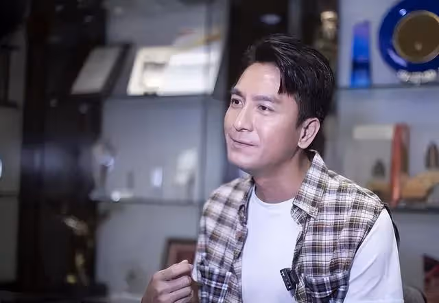TVB視帝接商演，參加850元旅行團晚會，為婚禮努力賺錢