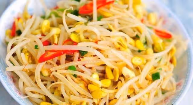 黃豆芽與綠豆芽有何區別？炒豆芽都有哪些注意事項？