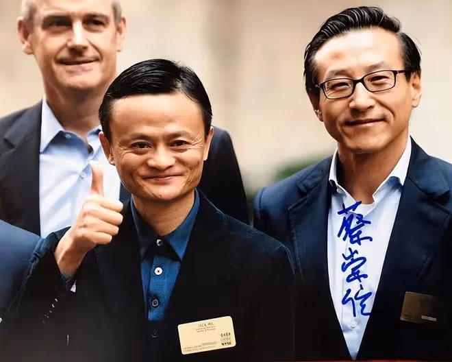 清華大學上下鋪兄弟一起創業，如今一個成千億富豪，一個只賺百億