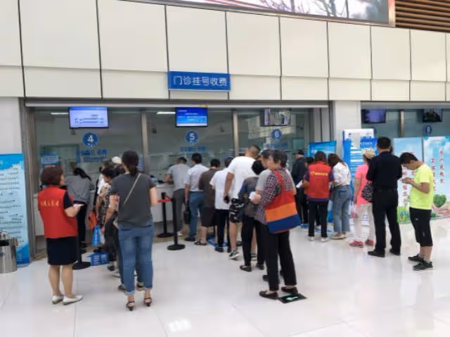 試管嬰兒做了四次才成功,孩子生下來了,妻子卻要離婚:壓力太大