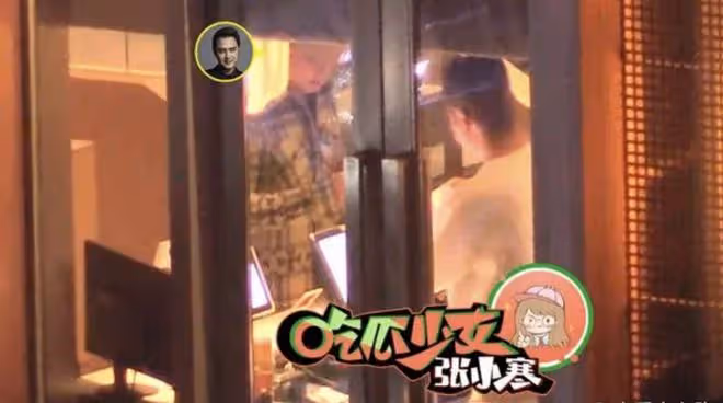 夢回《王子變青蛙》!明道陳喬恩聚會,摟著彼此舉止親密彰顯友情