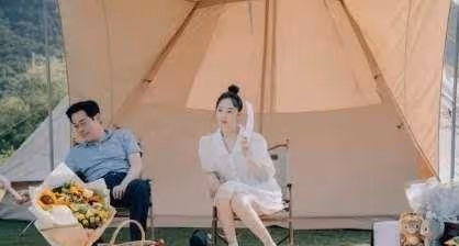 蔣夢婕帶爸爸郊遊，穿弔帶裙引起熱議，被指「沒考慮爸爸的感受」