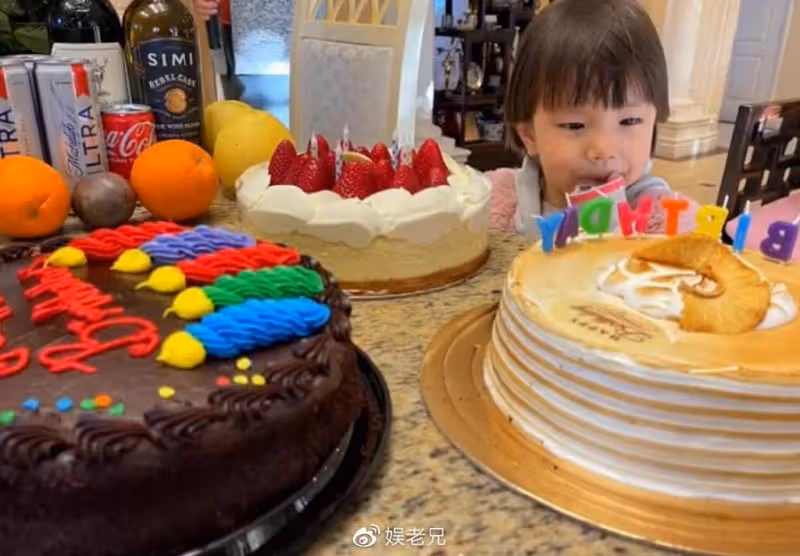 63歲呂麗萍美國慶生，三婚丈夫全程陪伴，兩人全都愛美國！
