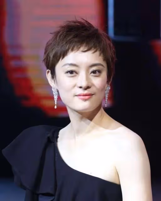 曝二字演員夫妻貌合神離！男方專找外國女發生關係，孫儷鄧超躺槍