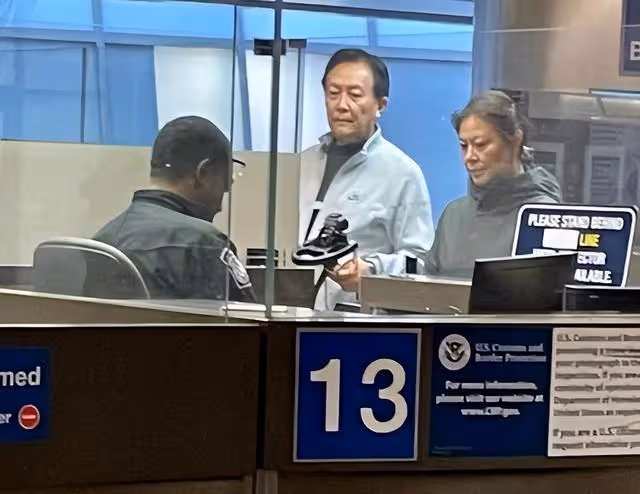 婚內偷吃瘋狂撈金,昔日德藝雙馨,如今醜聞不斷!老戲骨的墮落史