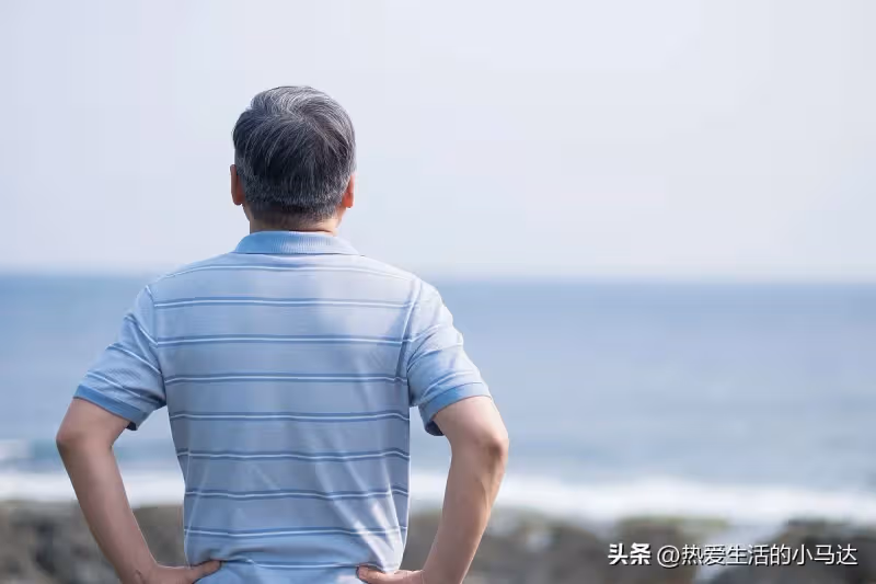 我65歲,退休金6千,回鄉下養老不到半年,卻要被親哥哥給逼瘋了