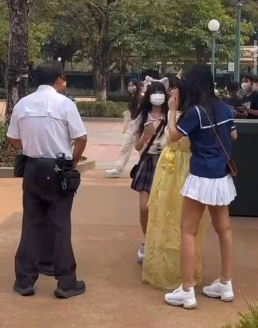 疑違反規定!38歲亞視一姐公主裝到迪士尼兌現承諾,卻被拒之門外