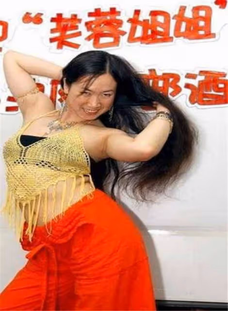 「芙蓉姐姐」消失18年，現狀引人深思，原來她才是最清醒的那個