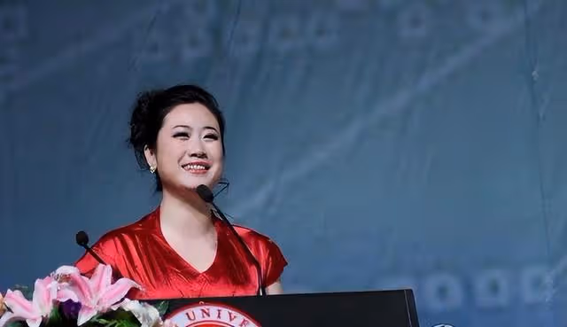 「芙蓉姐姐」消失18年，現狀引人深思，原來她才是最清醒的那個