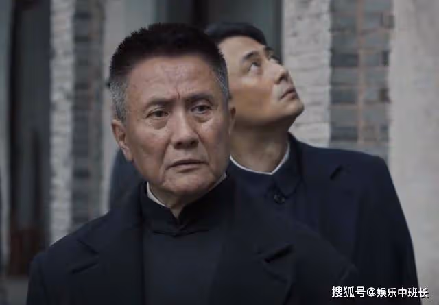 《無間》陸風刺殺閃官再陷騙局，藍冰捨命相救，幕後真兇竟是花向雨