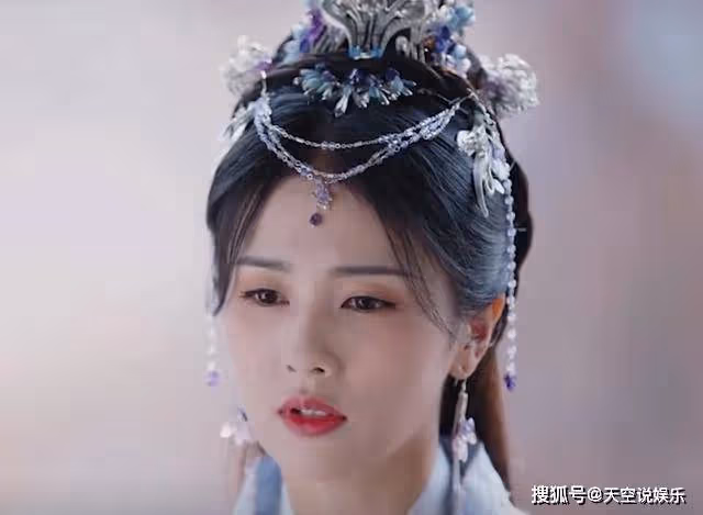 《長月燼明》結局澹臺轉世凡人，和黎蘇蘇幸福一生，葉冰裳結局悲慘
