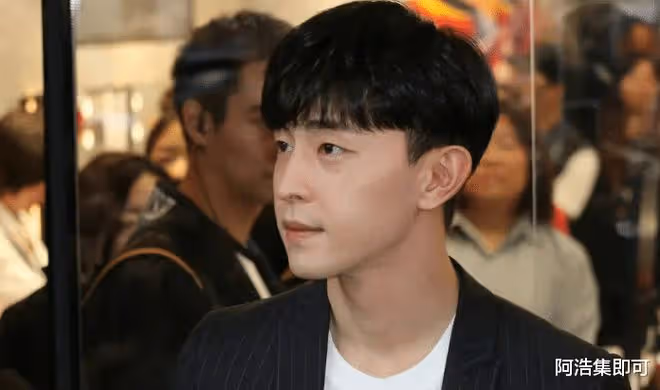 離開一年多之後，劣跡藝人鄧倫現狀曝光，身形消瘦了很多