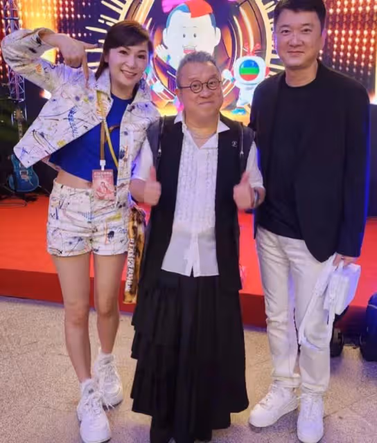曾志偉70大壽，宴請近100位大咖太隆重，元彪喝嗨直接躺地上拍照