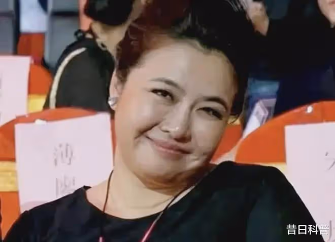 顏值說丟就丟！曾經一眼萬年，今成路人大嬸，這些女星你還認得誰