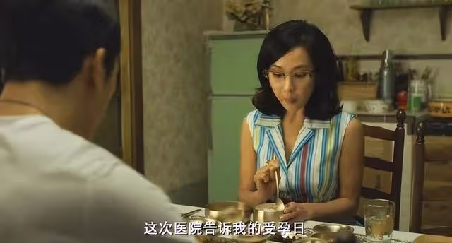 9年前,她一脫成名,處女作被稱為「純欲教科書」