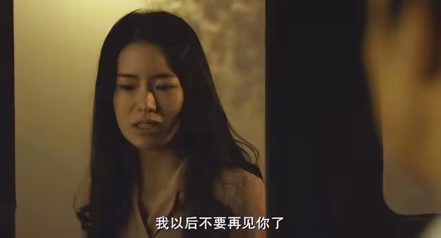 9年前,她一脫成名,處女作被稱為「純欲教科書」