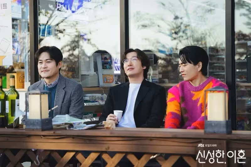 Netflix打溫馨牌!《離婚律師申晟瀚》溫暖人心,《海岸村恰恰恰》很療愈, 《我們的藍調時光》眼淚都哭完了!