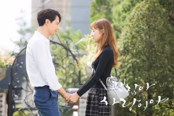 Netflix打溫馨牌!《離婚律師申晟瀚》溫暖人心,《海岸村恰恰恰》很療愈, 《我們的藍調時光》眼淚都哭完了!