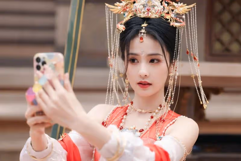 白鹿 羅雲熙發文告別《長月燼明》兩人相互喊話也太虐了!